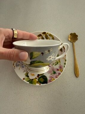 New Bluebird & Willow Fine China Tea Cup, Saucer & Gold Flower Spoon Set | New